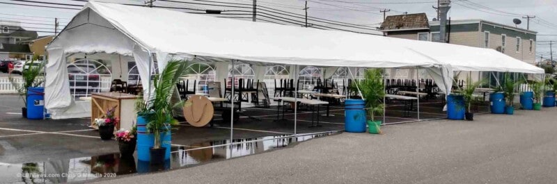 Howards Restaurant on LBI - Dining under their tent